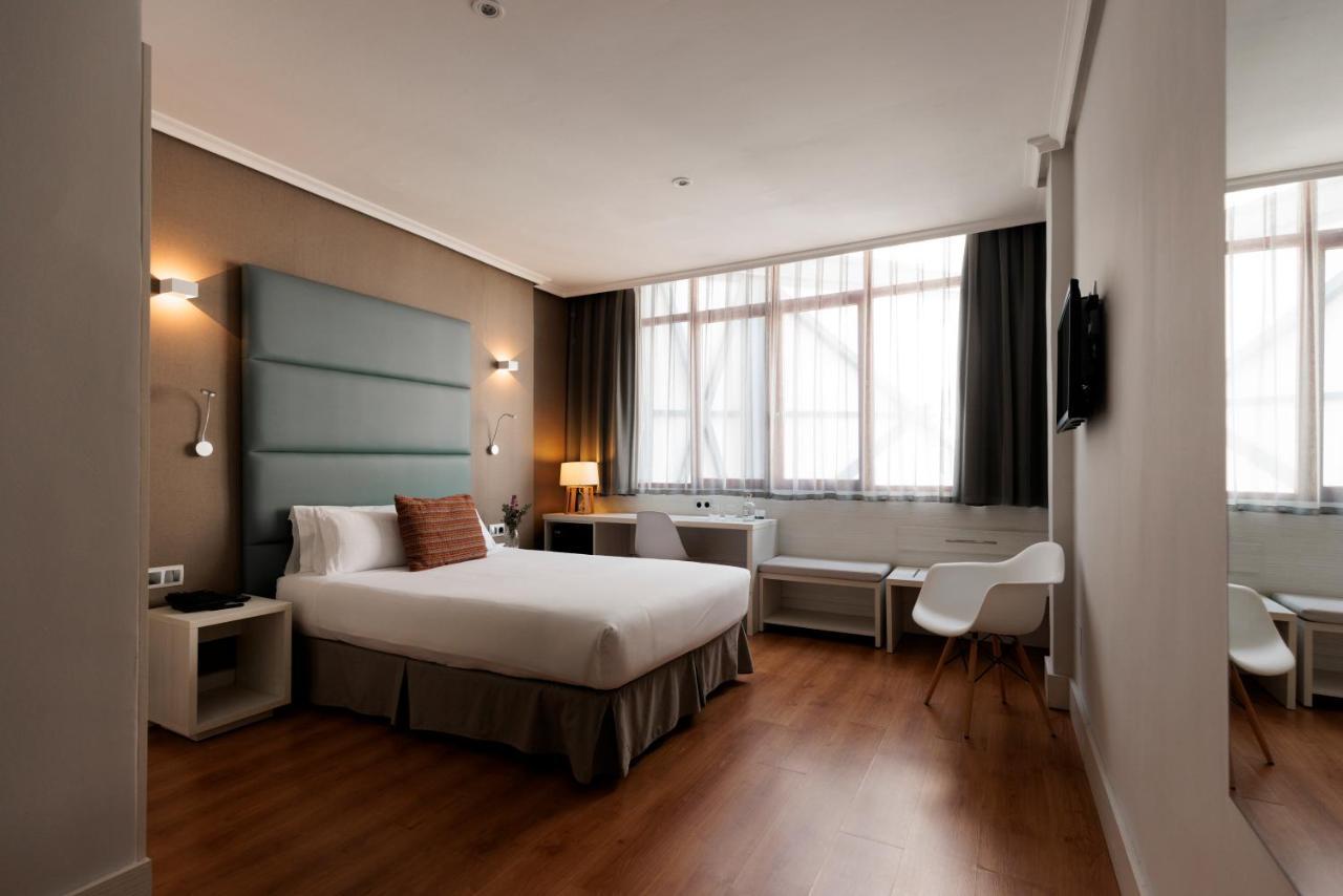 Hotel Pax 과달라야라 외부 사진