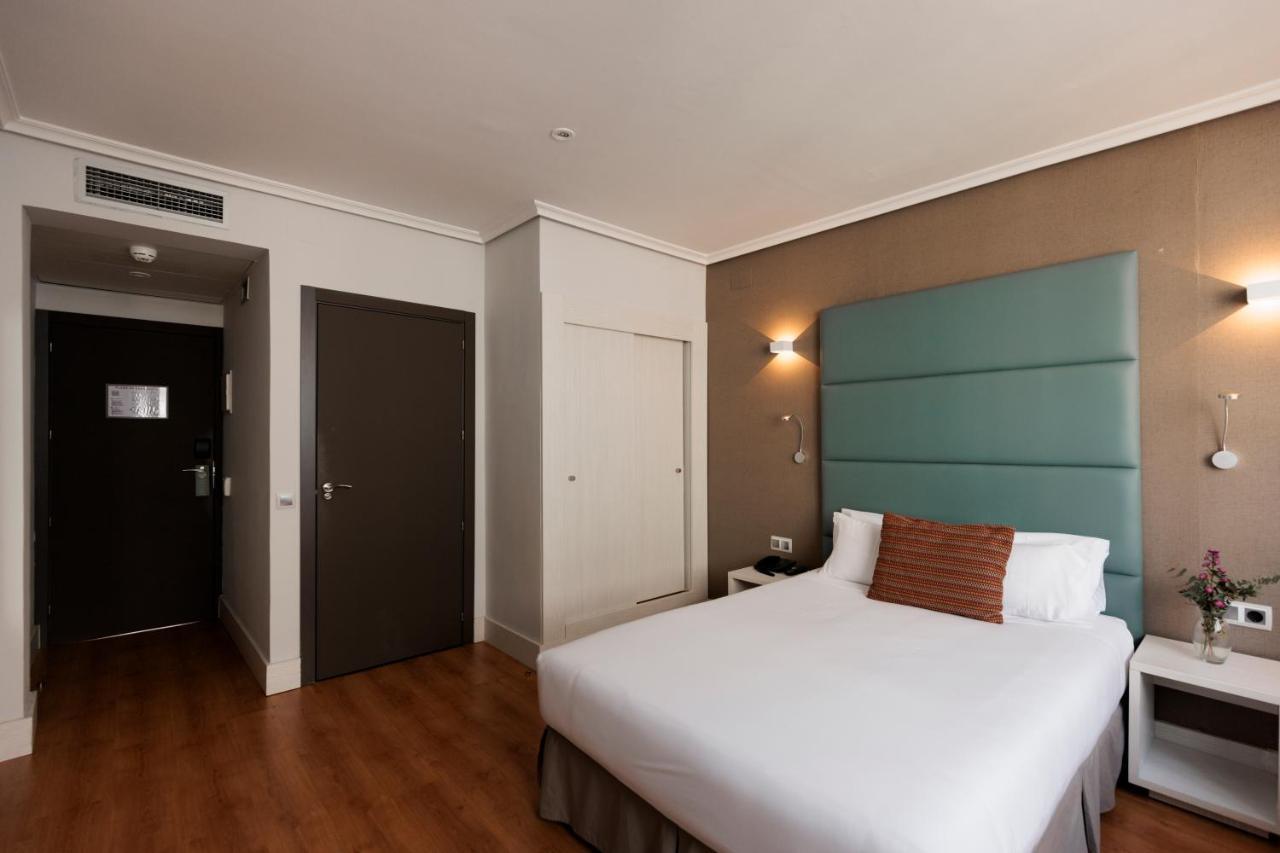 Hotel Pax 과달라야라 외부 사진