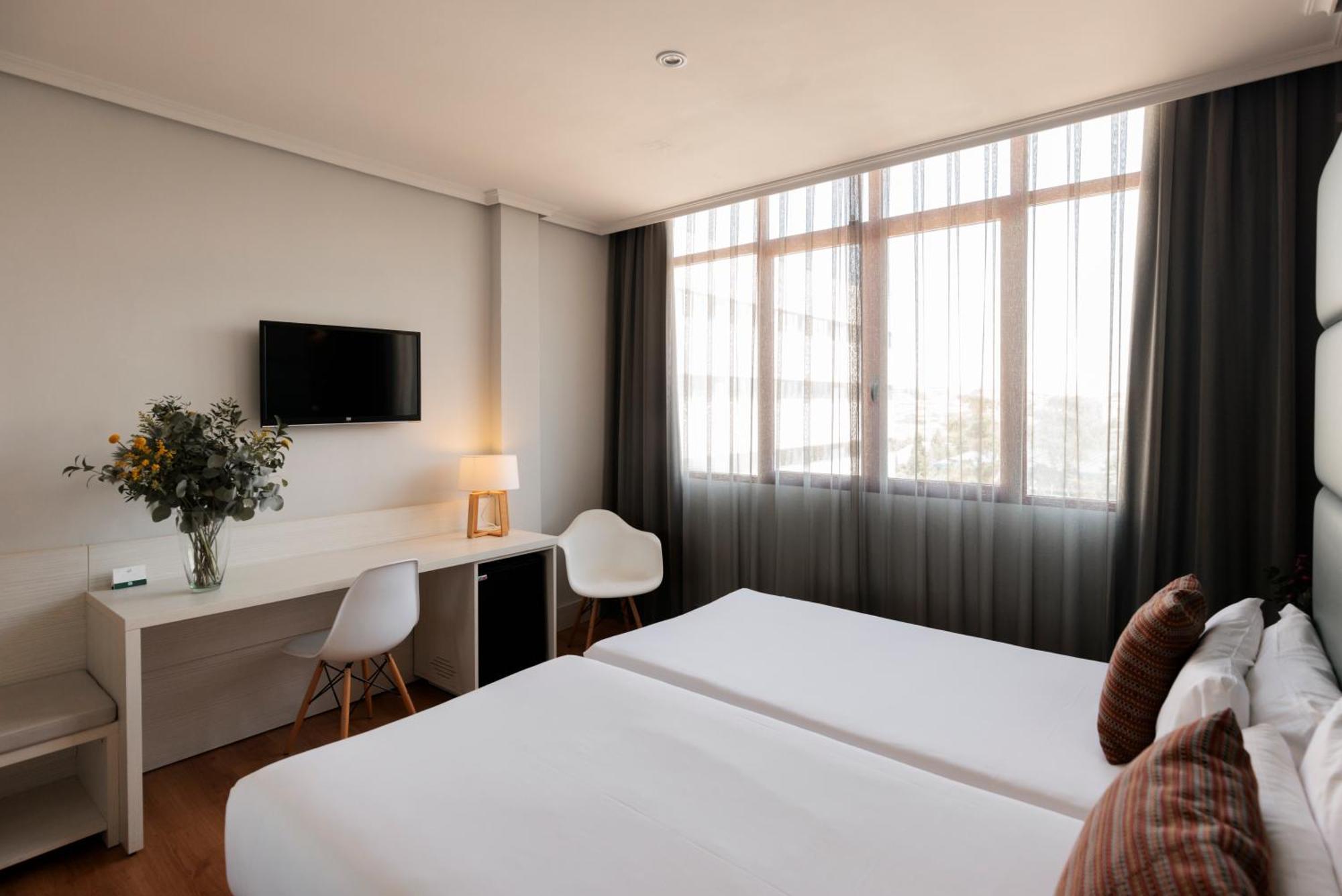 Hotel Pax 과달라야라 외부 사진